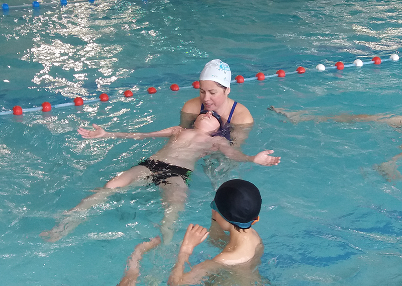 leçon natation Maussane adulte enfants apprendre à nager